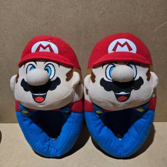 SUPER MARIO CHILDREN'S SLIPPER - Picture 1 of 3